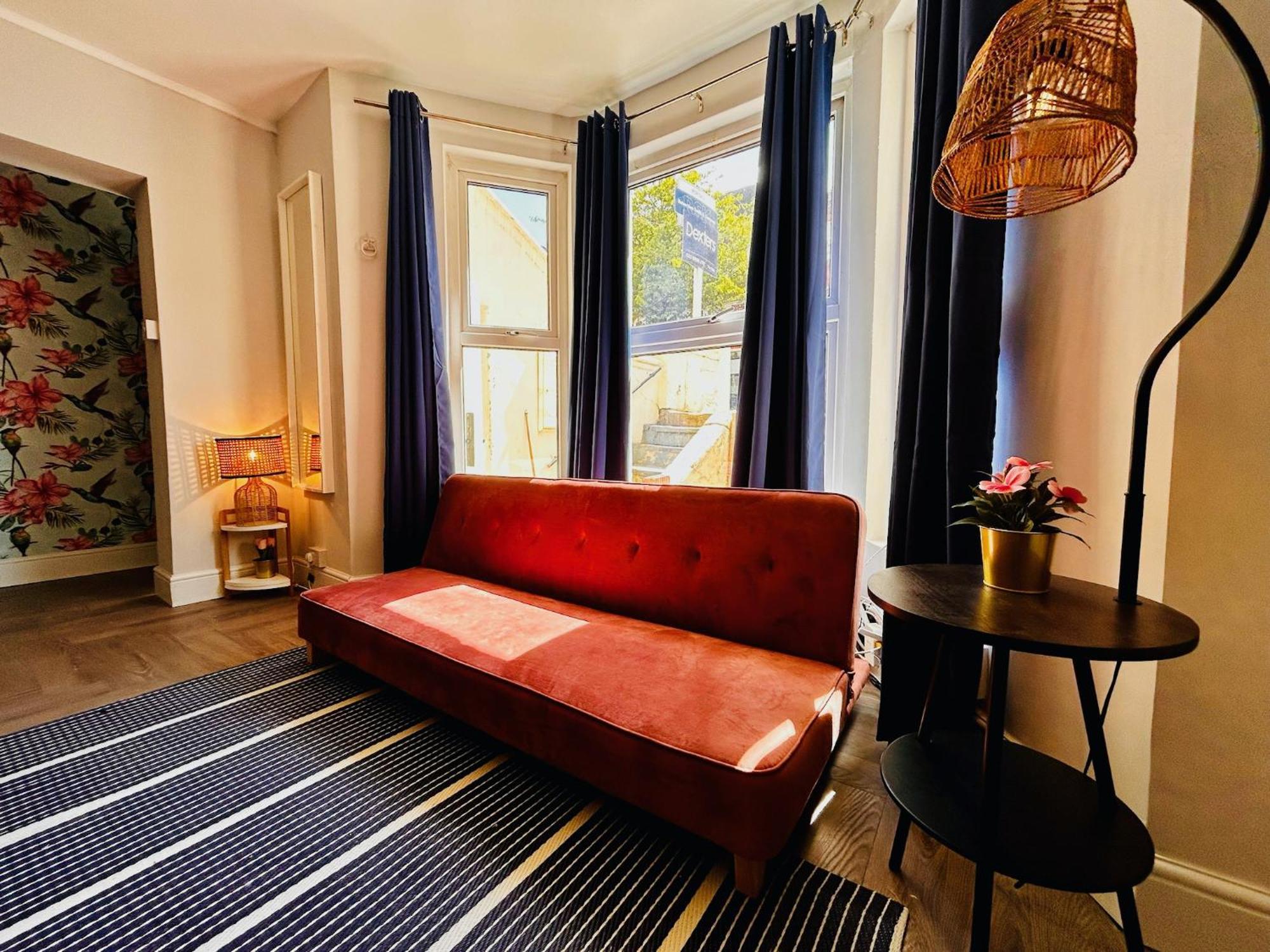 Rest Boutique Acton Hotel de apartamente